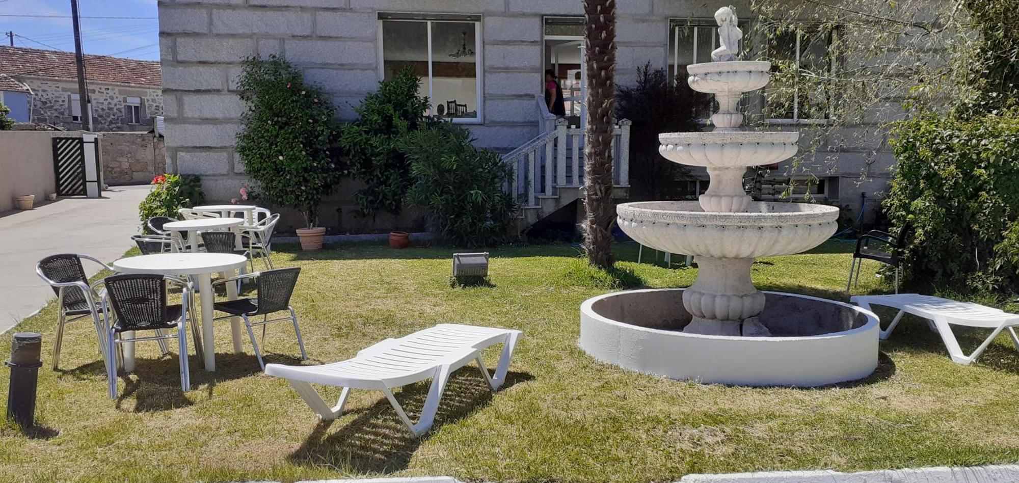 Hostal Entrimena 2 Энтримо Экстерьер фото